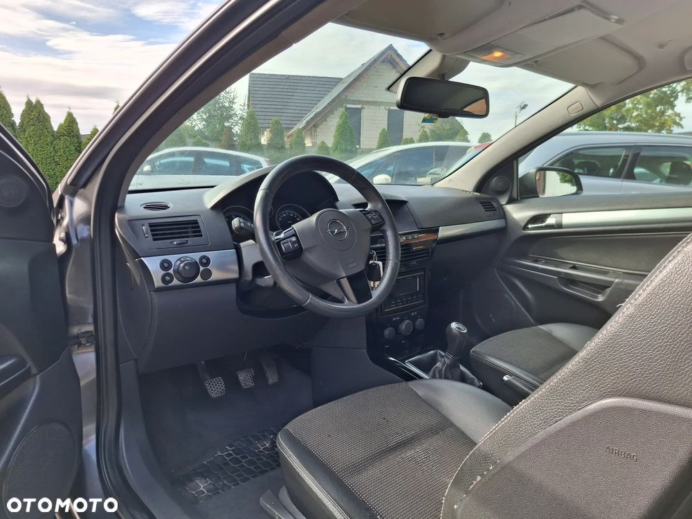 Opel Astra III GTC 1.8 Sport - 8