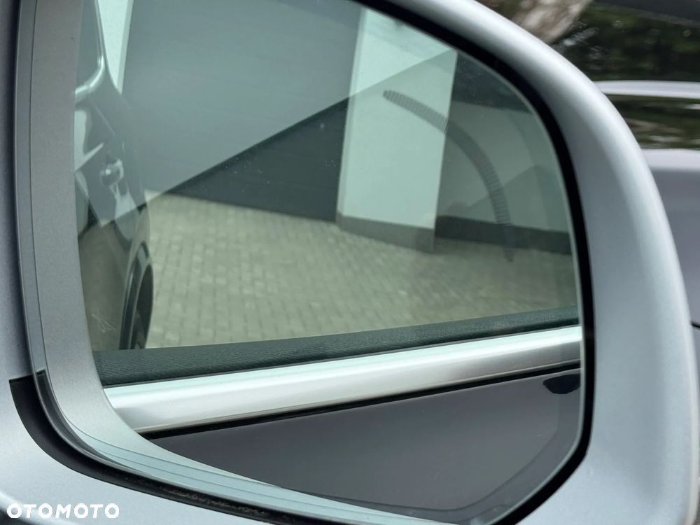 Volvo XC 90 D5 AWD Geartronic RDesign - 37