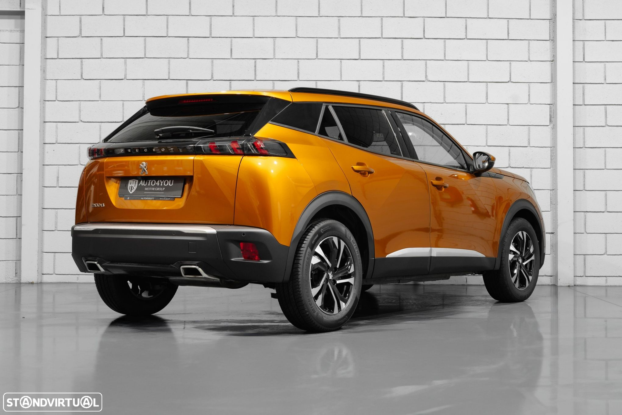 Peugeot 2008 1.2 PureTech Allure EAT8 - 4