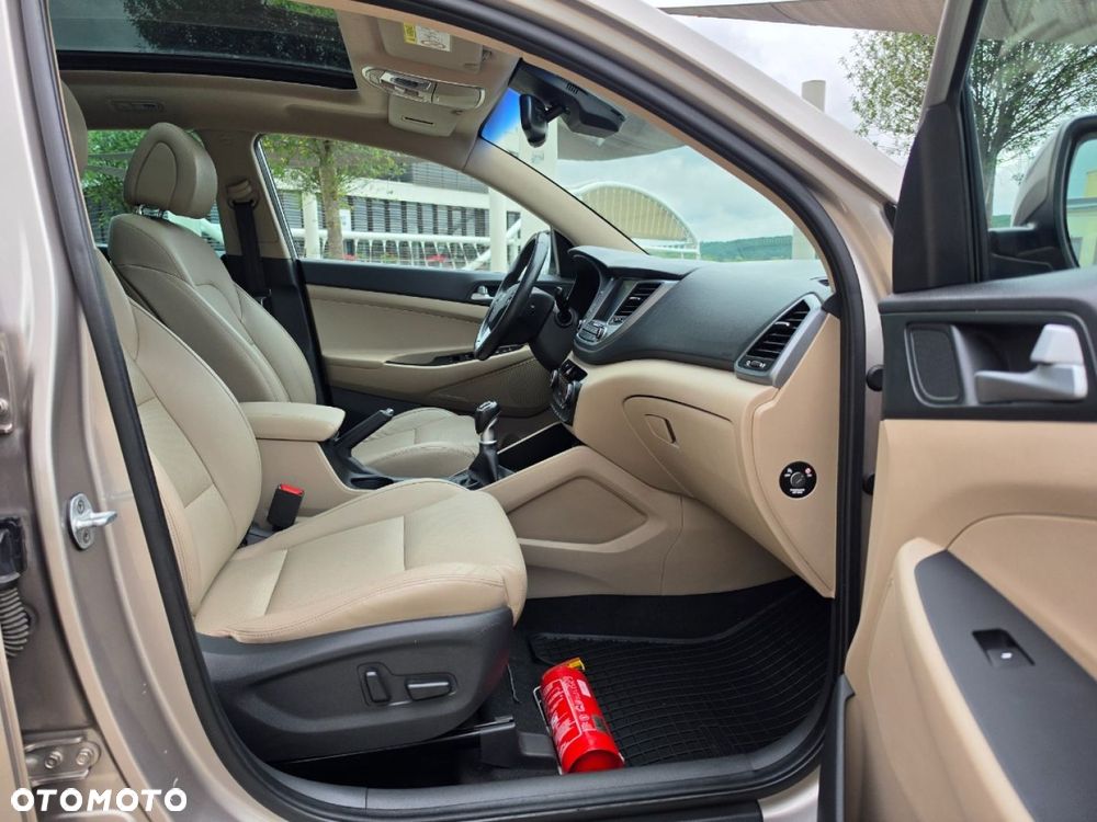 Hyundai Tucson blue 1.7 CRDi 2WD Advantage - 30