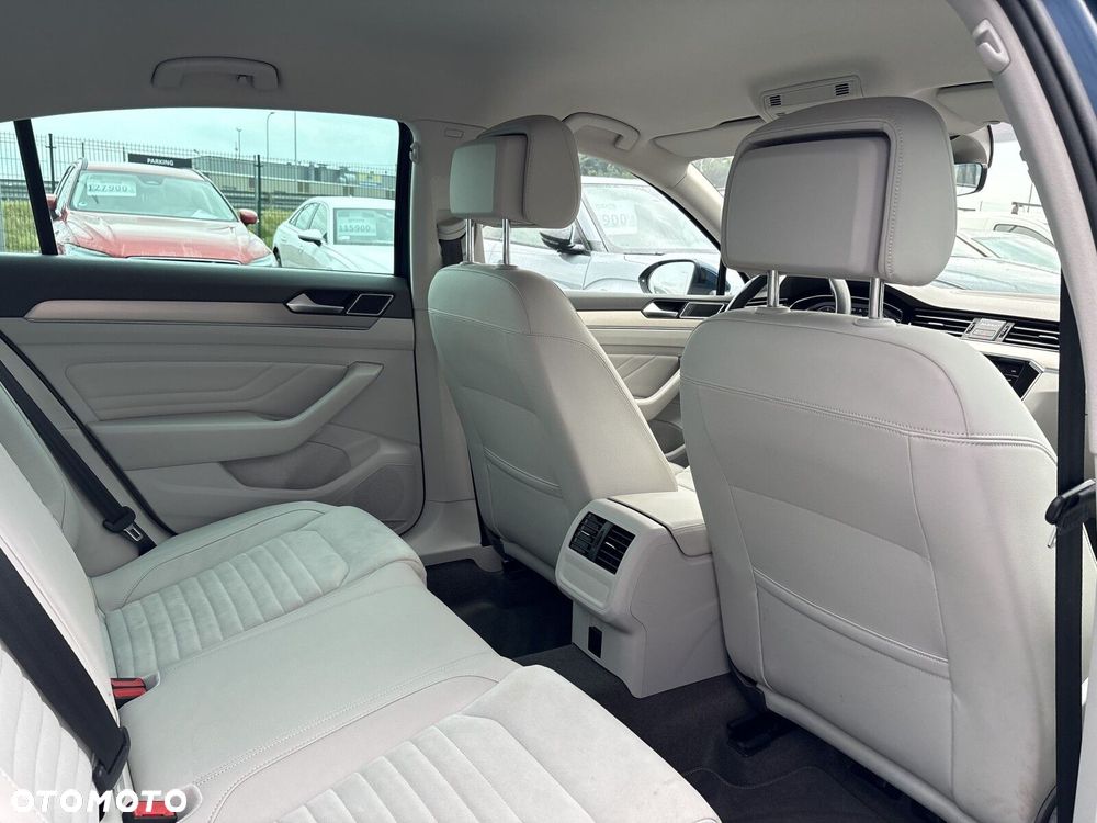 Volkswagen Passat 2.0 TDI Elegance DSG - 37