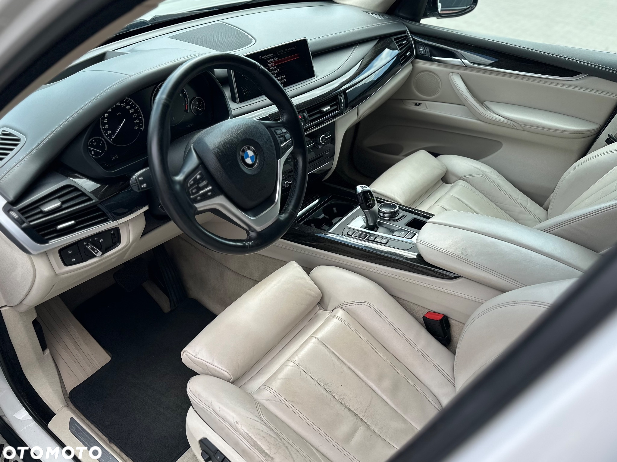 BMW X5 xDrive35i - 13
