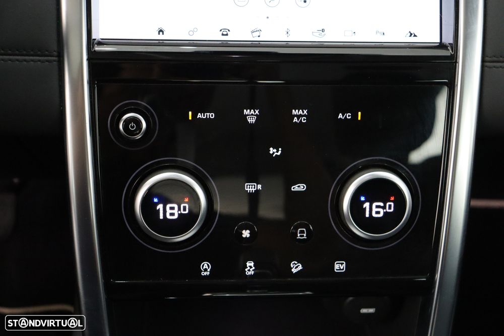 Land Rover Discovery Sport P300e Dynamic SE - 24