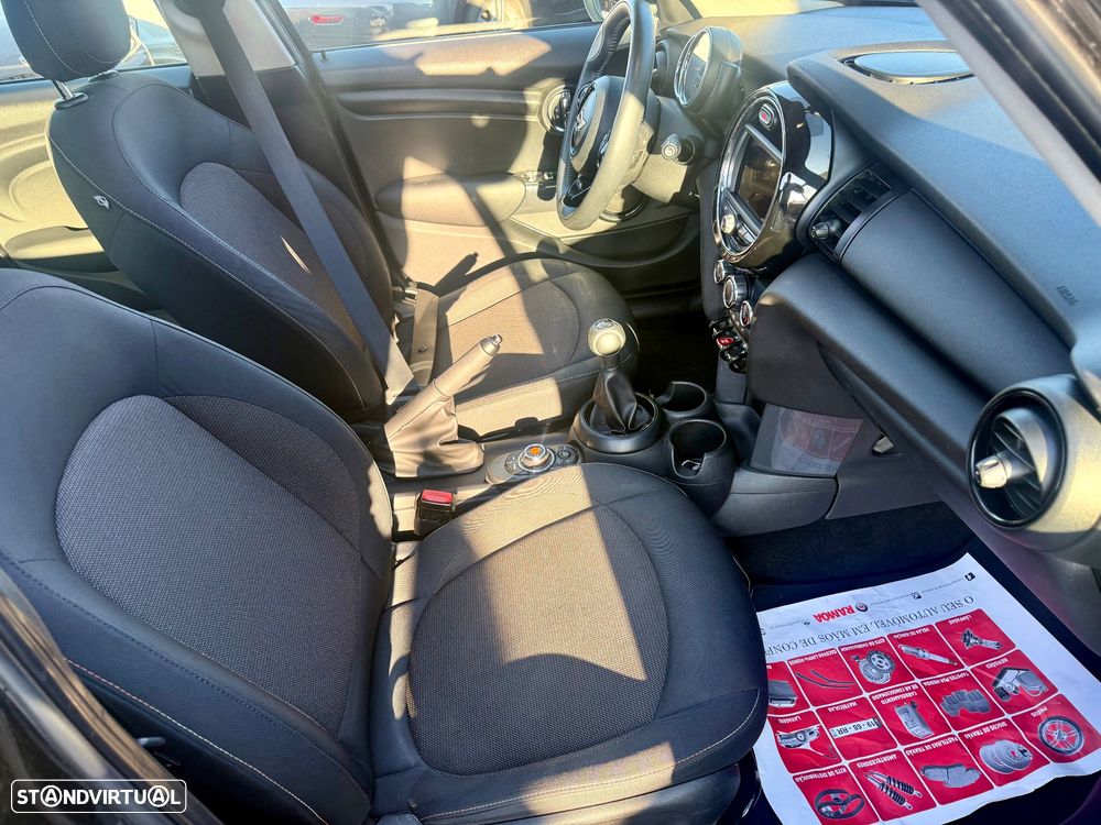 MINI 5 Portas Cooper D - 33