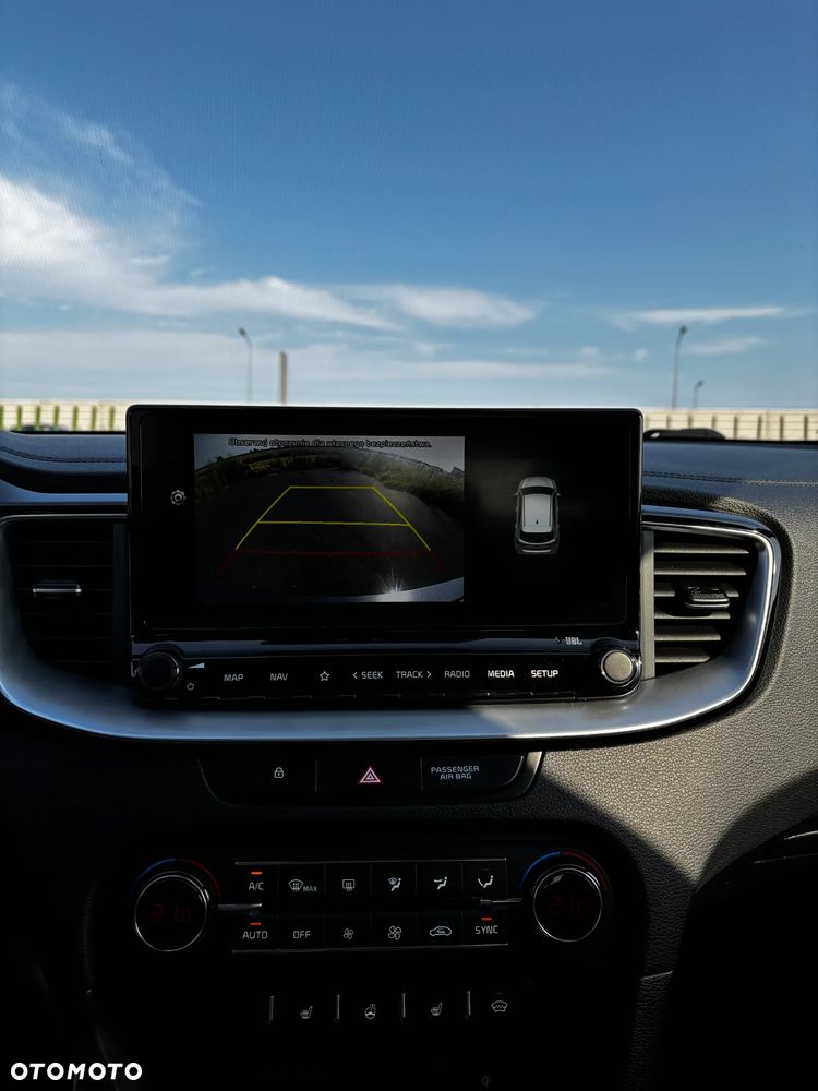 Kia Ceed 1.4 T-GDI L Business Line Plus - 21