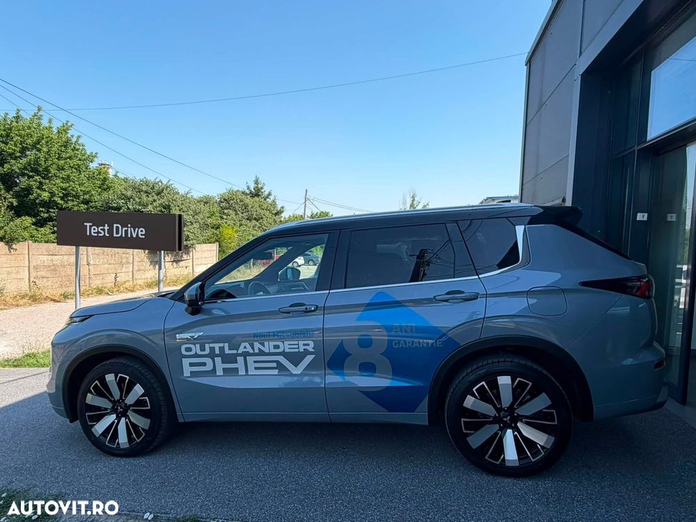 Mitsubishi Outlander 2.4 L 4X4 PHEV Instyle Ultimate - 7