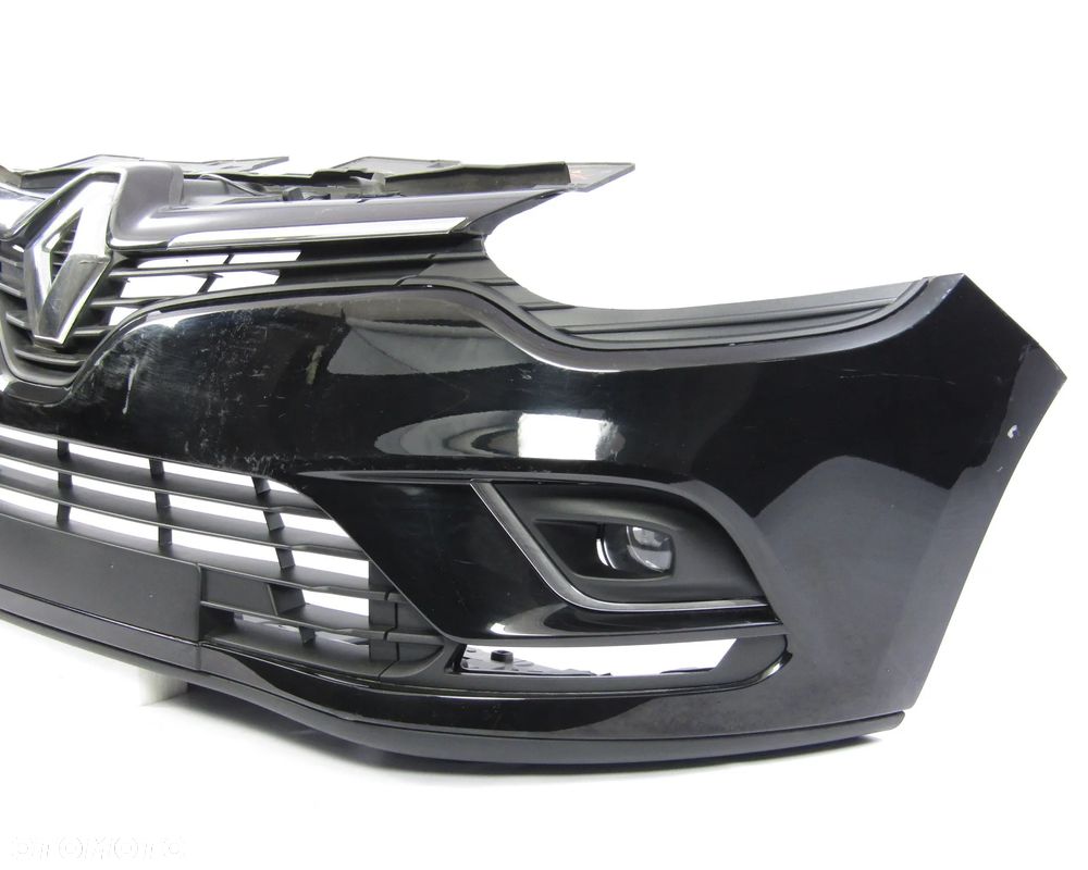 Zderzak przedni Renault Clio 4 16 - 20 Kod lakieru EEC - 13