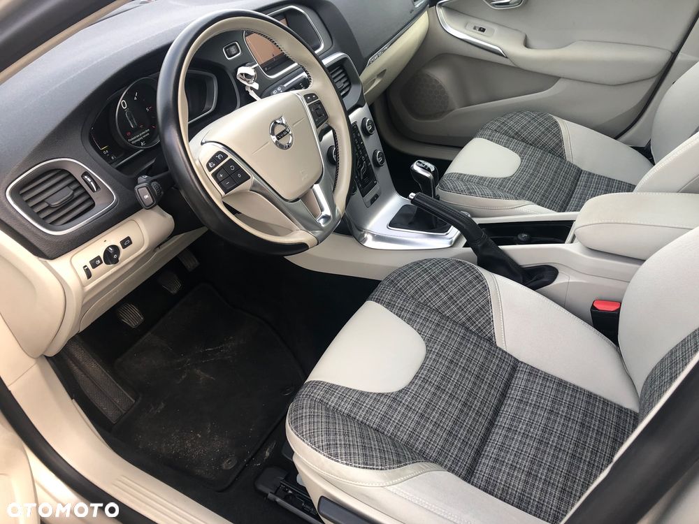 Volvo V40 Cross Country D2 Drive-E Summum - 8