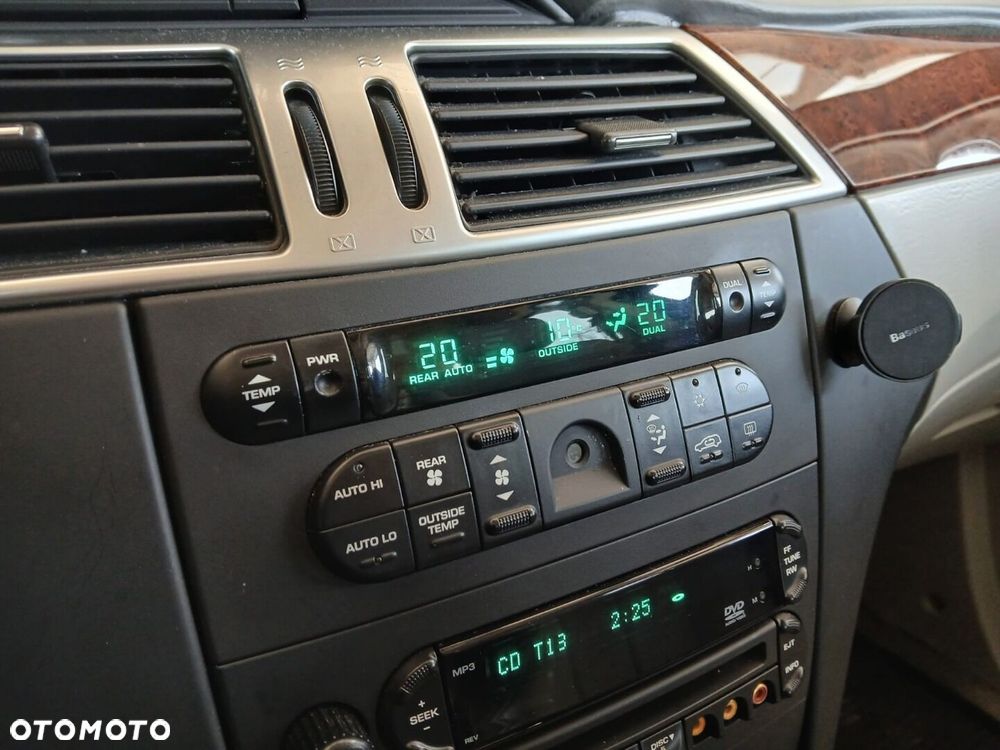 Chrysler Pacifica - 19