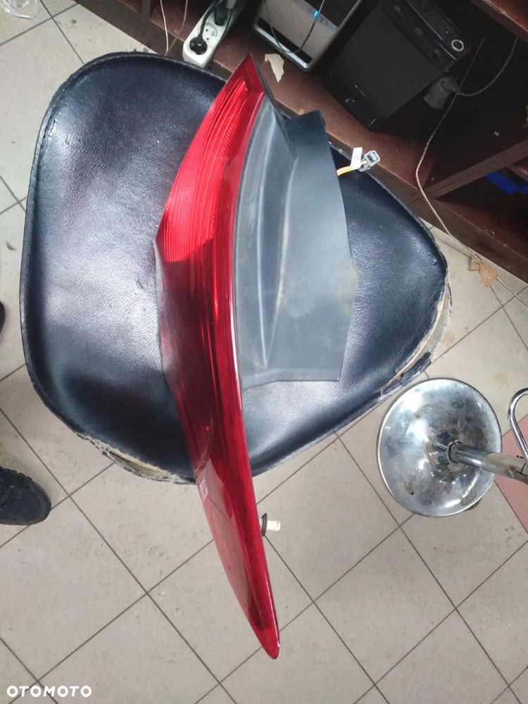 Ford Focus Mk3 Europa Lampa Tył Tylna Prawa F1EB-13404-A - 2