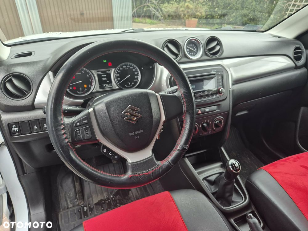Suzuki Vitara 1.6 Comfort 2WD - 12