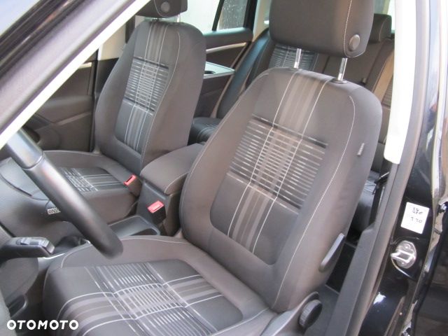 Volkswagen Tiguan 2.0 TDI SCR BlueMotion Technology Lounge Sport & Style - 11