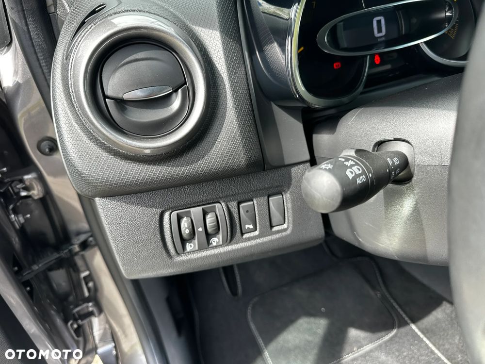 Renault Clio 1.2 16V Limited EU6 - 19