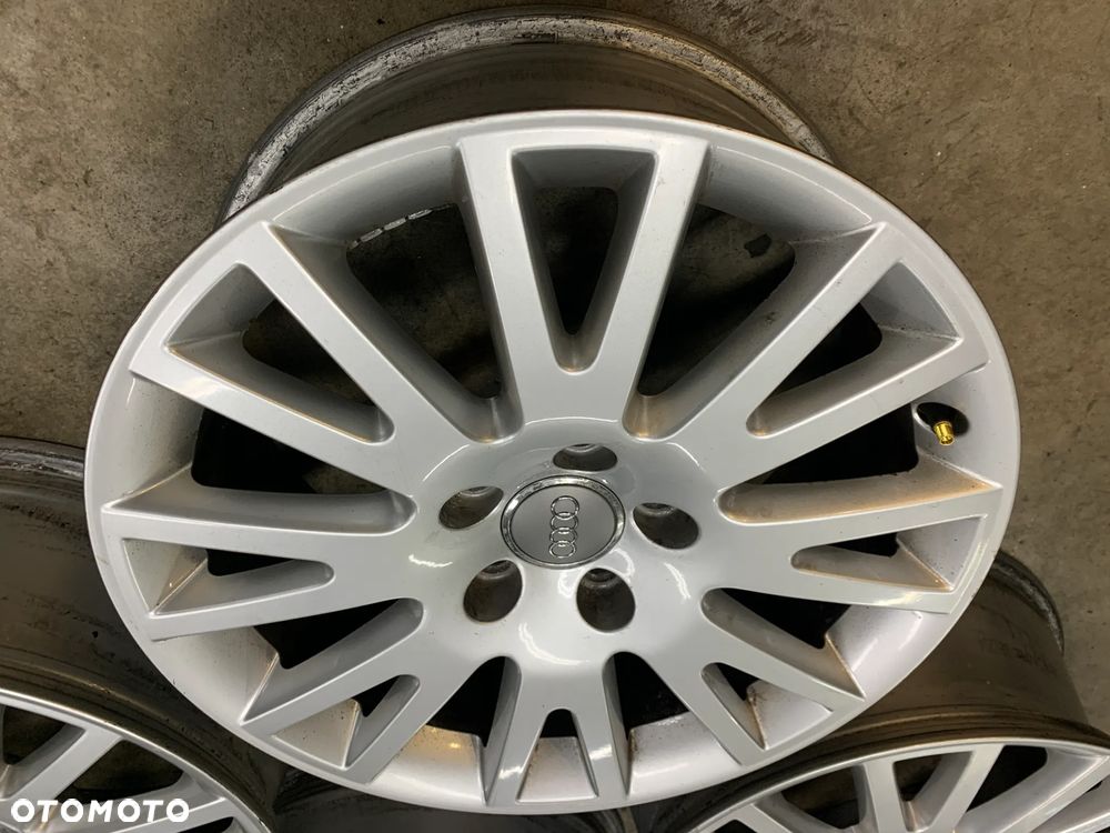 felgi aluminiowe 17" ET42 7J 4F0601025AC Audi A6 C6 2.7 FL Lift - 13