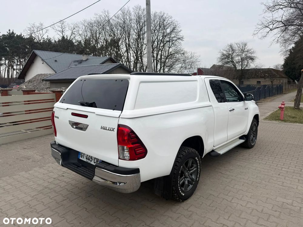 Toyota Hilux - 6