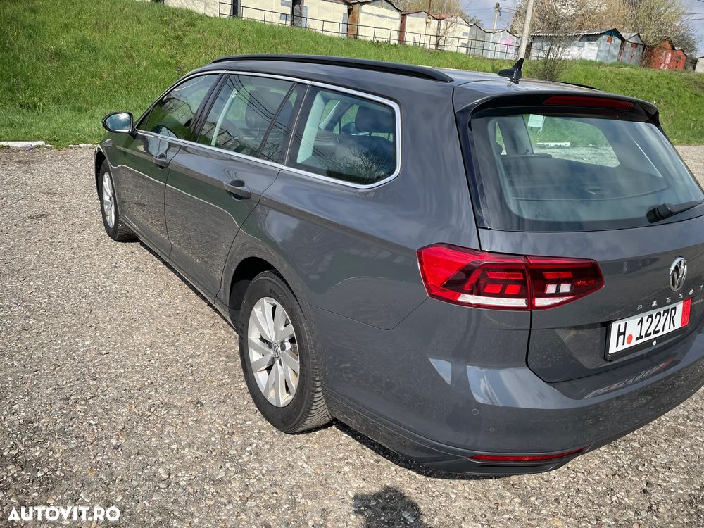 Volkswagen Passat 2.0 TDI SCR DSG Comfortline - 9