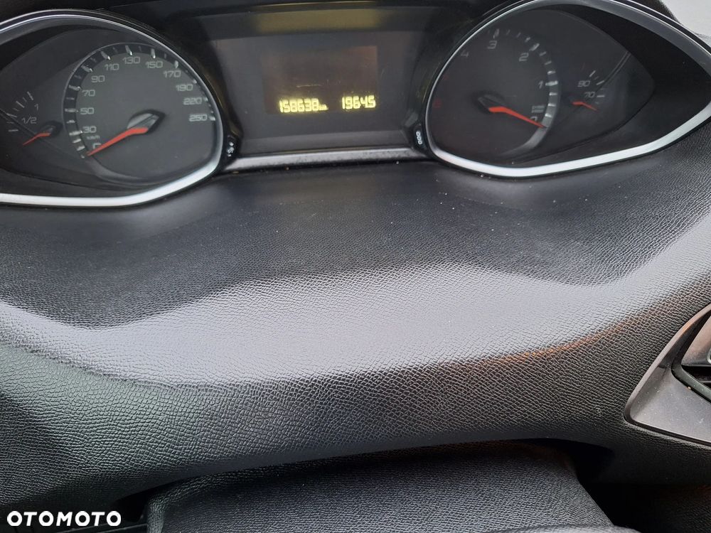 Peugeot 308 - 16