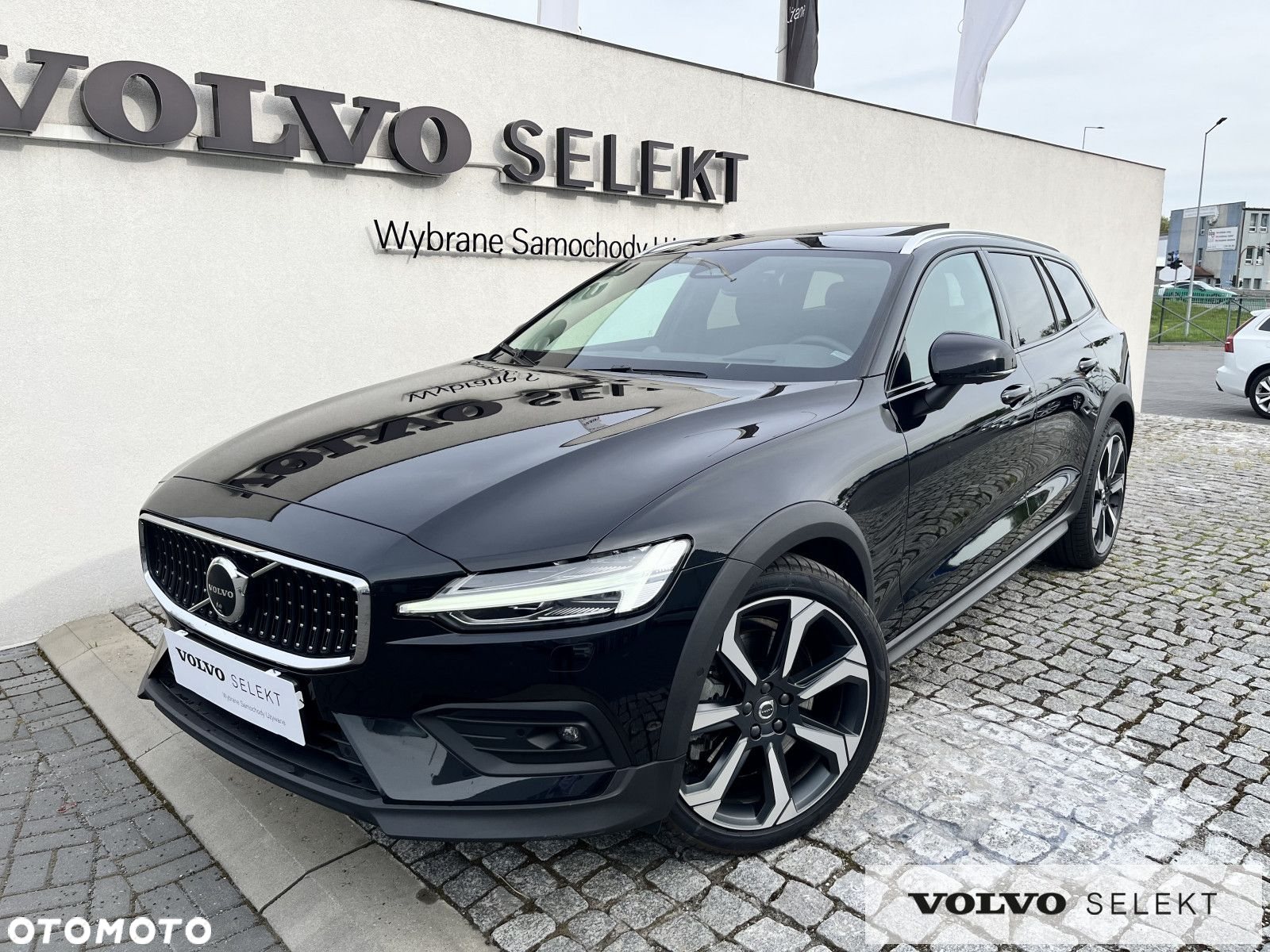 Volvo V60 Cross Country - 37