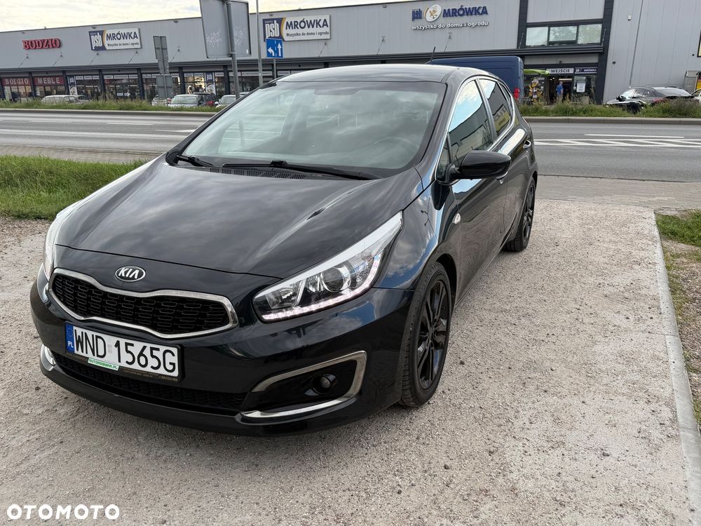 Kia Ceed 1.6 GDI Smart Plus - 1