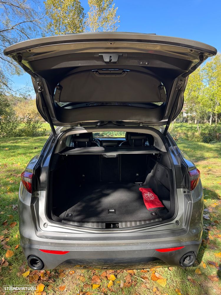 Alfa Romeo Stelvio 2.2 D Super AT8 - 12