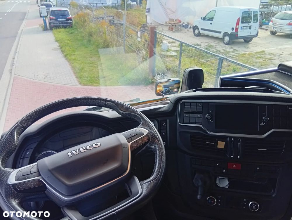 Iveco S-Way - 11