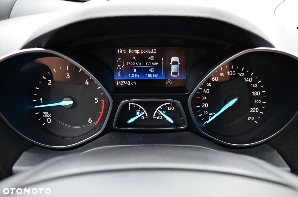 Ford Kuga - 39