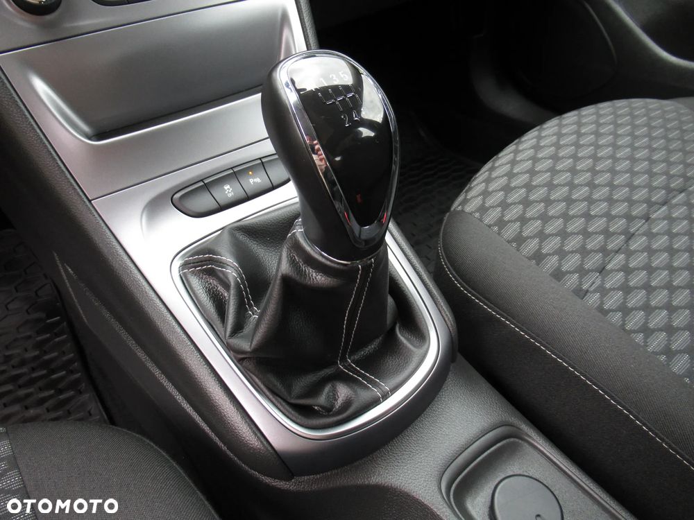 Opel Astra 1.4 Turbo Innovation - 33