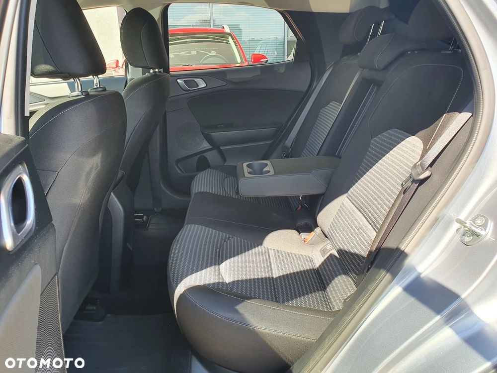 Kia XCeed 1.5 T-GDI M - 27