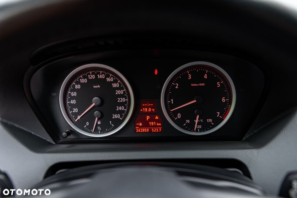 BMW Seria 6 645Ci - 27