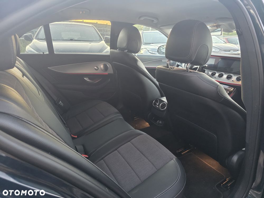 Mercedes-Benz Klasa E 200 9G-TRONIC - 18