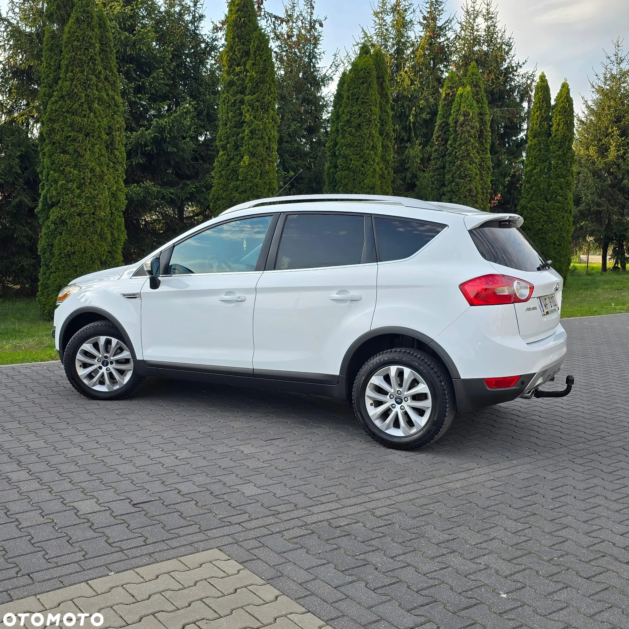 Ford Kuga 2.0 TDCi FWD Titanium - 12