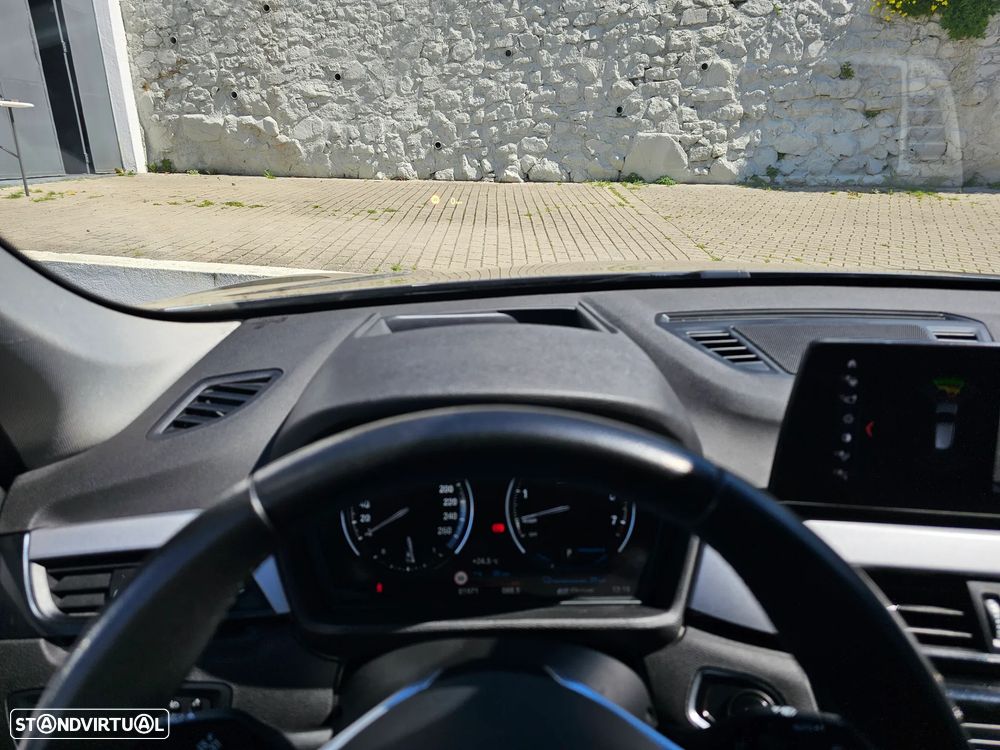 BMW X1 25 e xDrive Corporate Edition - 23