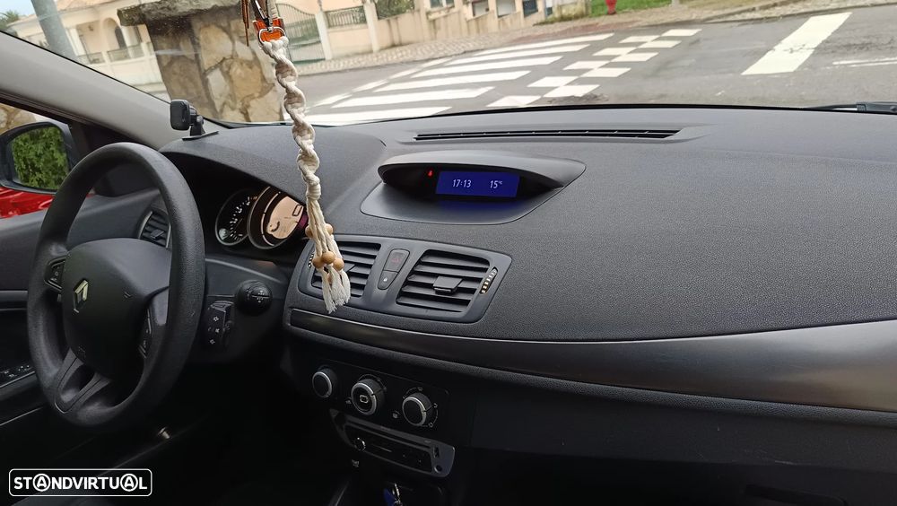 Renault Mégane 1.5 dCi Dynamique S - 14