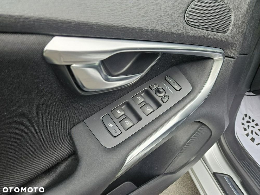 Volvo V40 D3 Geartronic Momentum - 18
