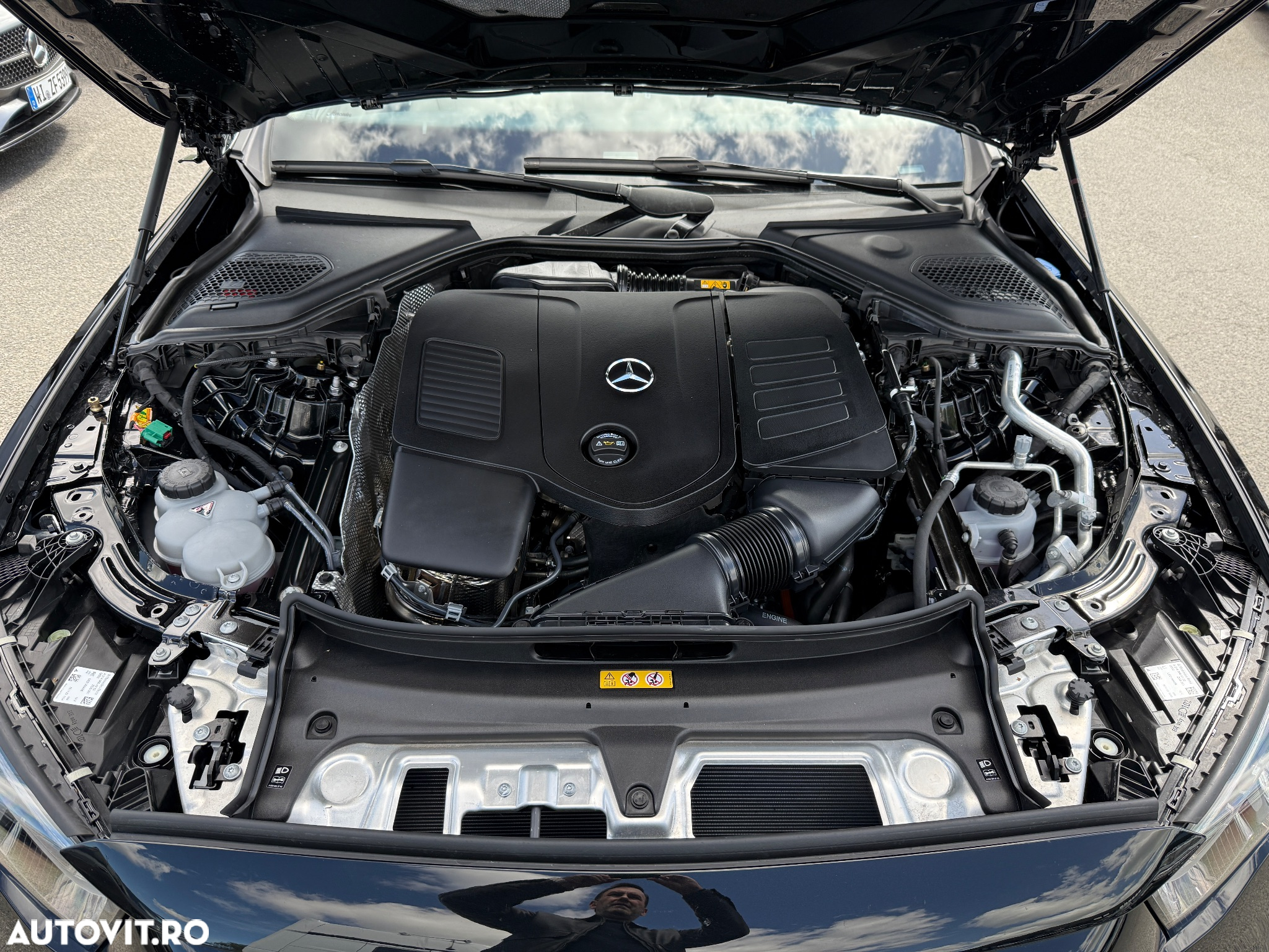 Mercedes-Benz E 300e 4Matic 9G-TRONIC - 7