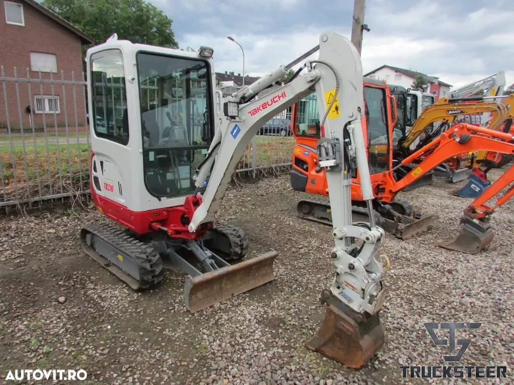 Takeuchi TB216 - 3