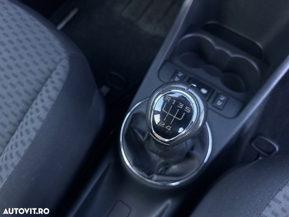 Skoda Fabia 1.2 HTP Elegance Green tec - 11