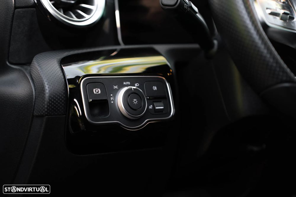 Mercedes-Benz A 180 d 7G-DCT AMG Line - 30