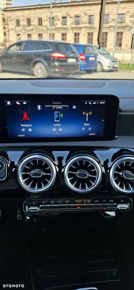 Mercedes-Benz CLA - 4