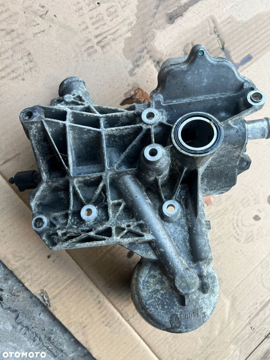 OBUDOWA FILTRA OLEJU PODSTAWA AUDI A8 D3 6.0 W12 BHT 07D115911J - 8