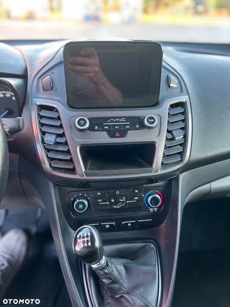 Ford Transit Connect - 14
