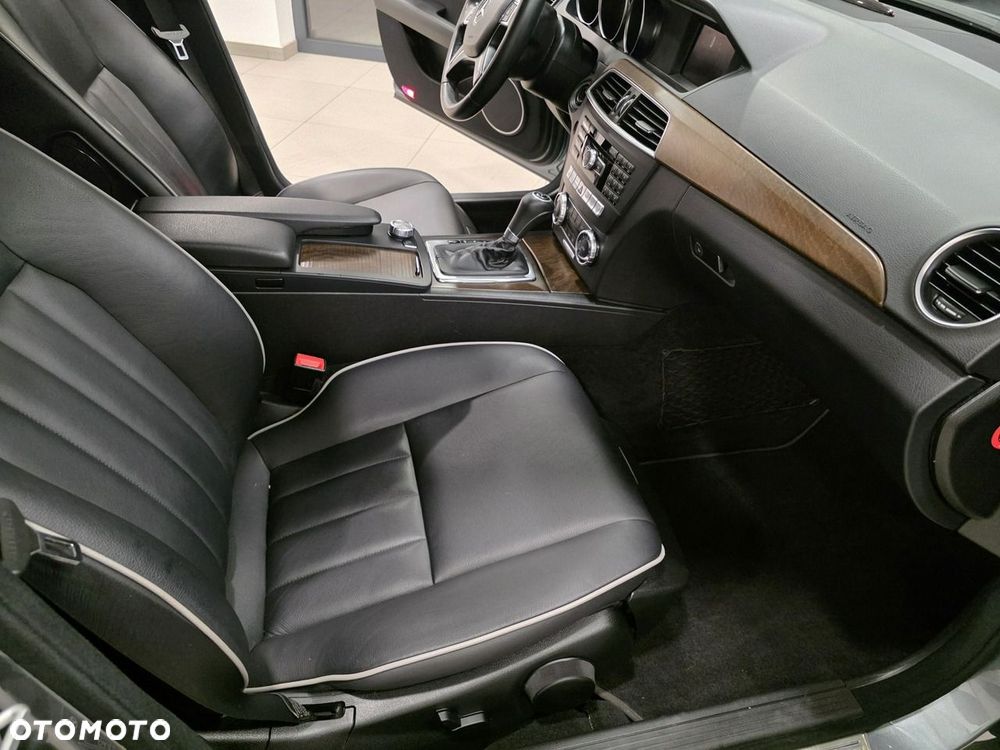 Mercedes-Benz Klasa C 180 BlueEFFICIENCY 7G-TRONIC Elegance - 20