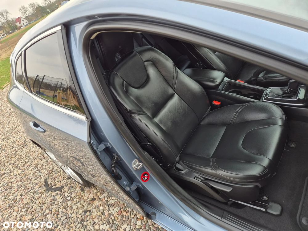 Volvo V40 D3 Geartronic Inscription - 11