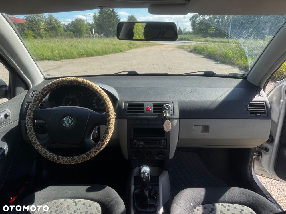 Skoda Fabia 1.4 16V Active - 10