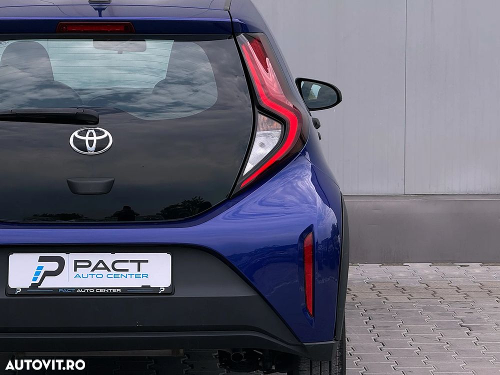 Toyota Aygo x-business - 16