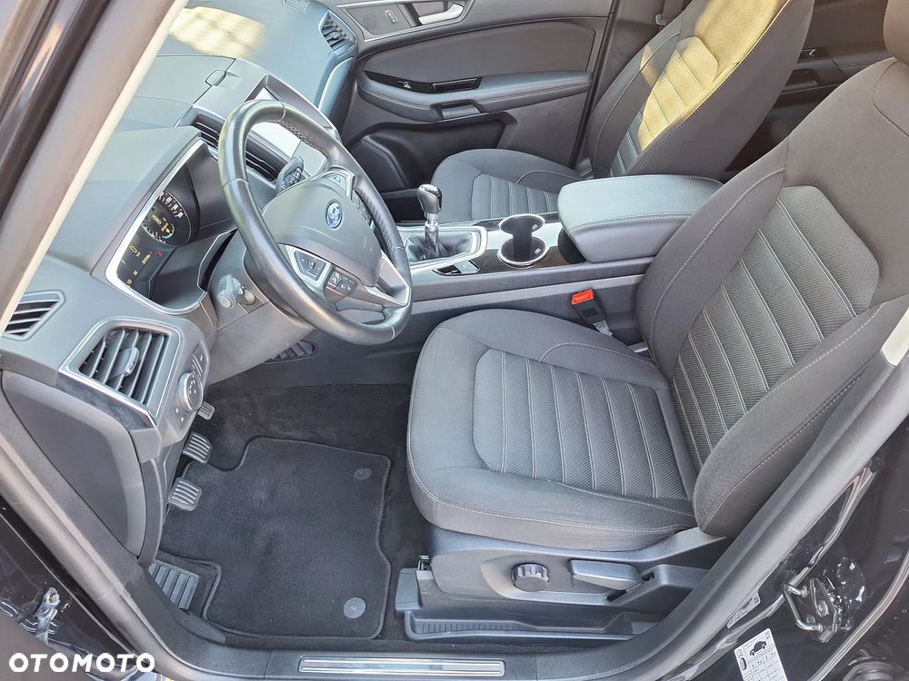 Ford Galaxy - 19