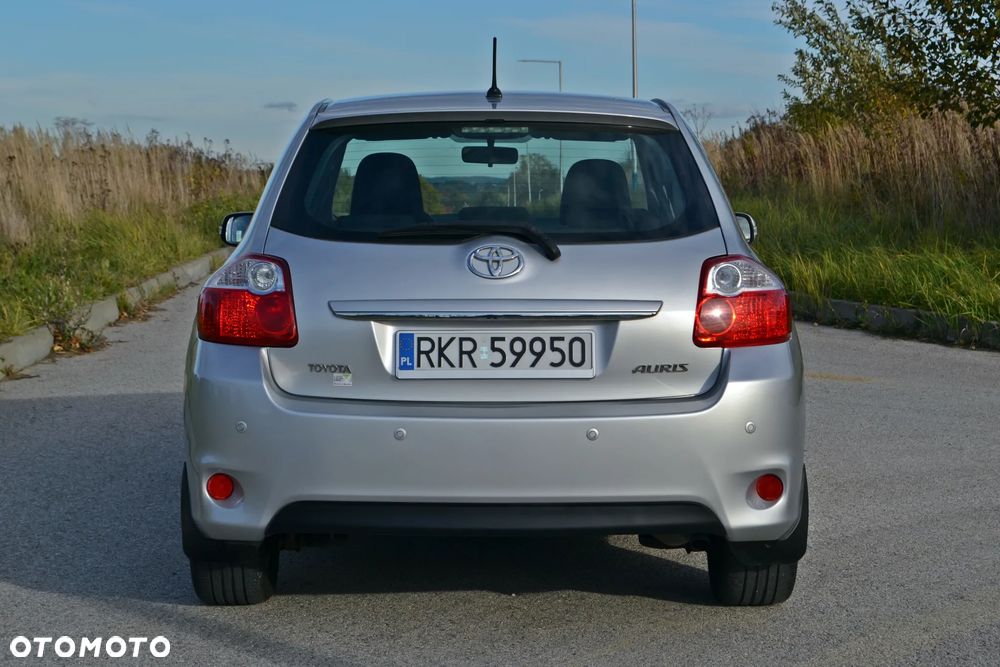 Toyota Auris 1.6 2010 - 8