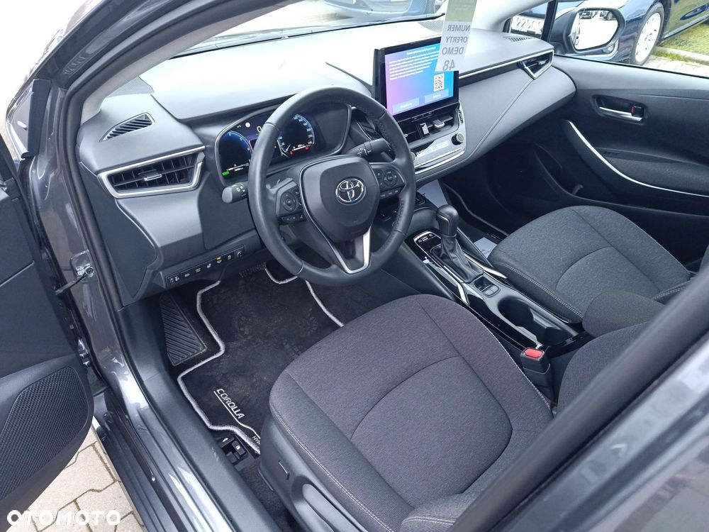 Toyota Corolla 1.8 Hybrid Comfort - 17