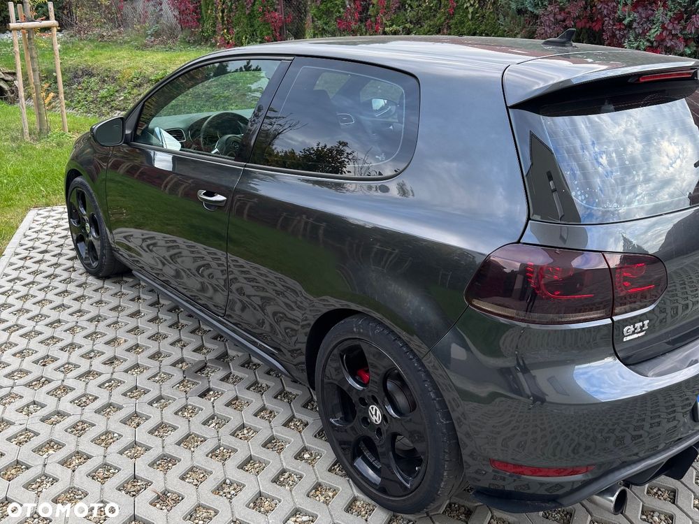 Volkswagen Golf 2010 photo 4