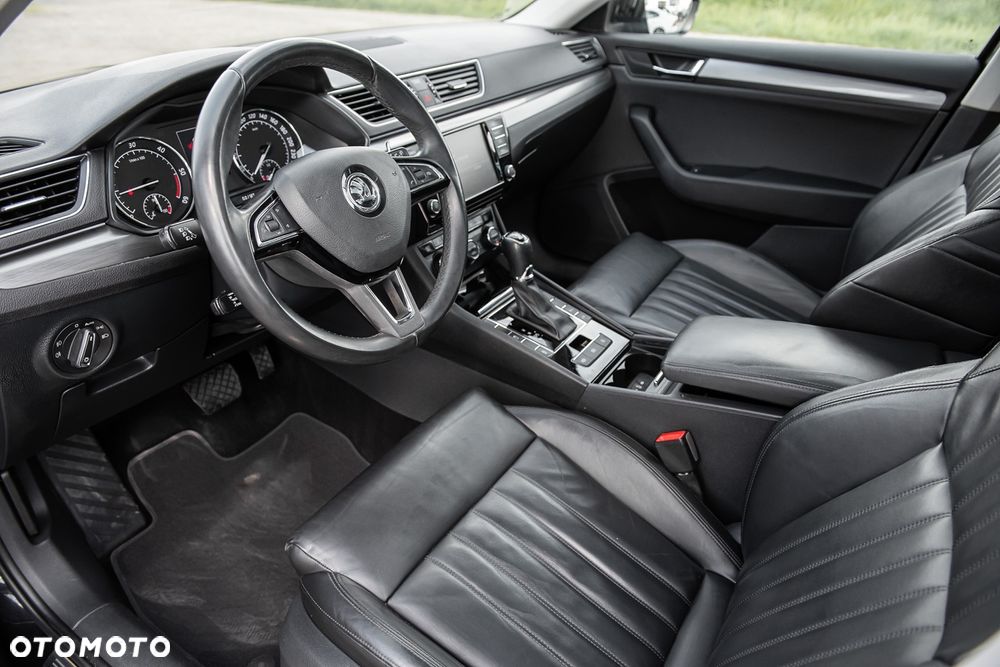 Skoda Superb 2.0 TDI 4x4 DSG Premium Edition - 15